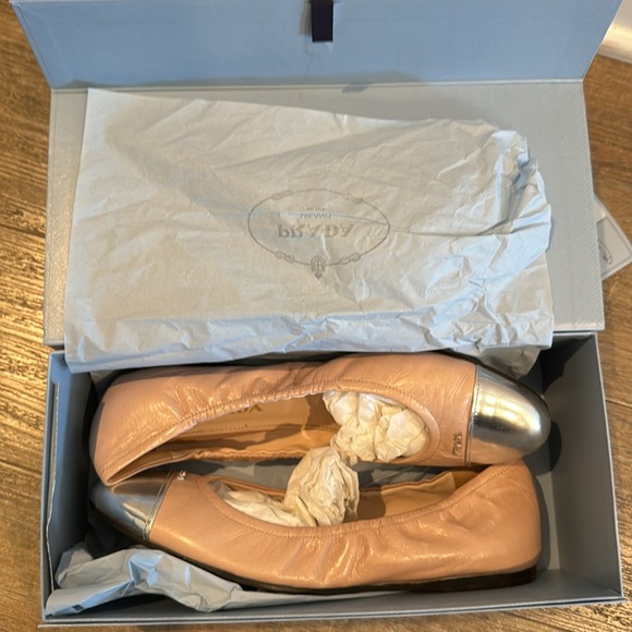 Prada Cap Toe Flat - size 11 (41) like new with box - Picture 6 of 8
